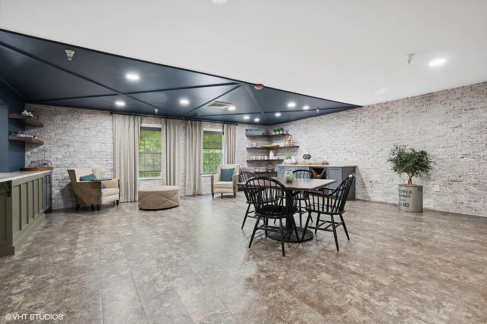 06_580TommyLeeFullerDrive_2009_Large