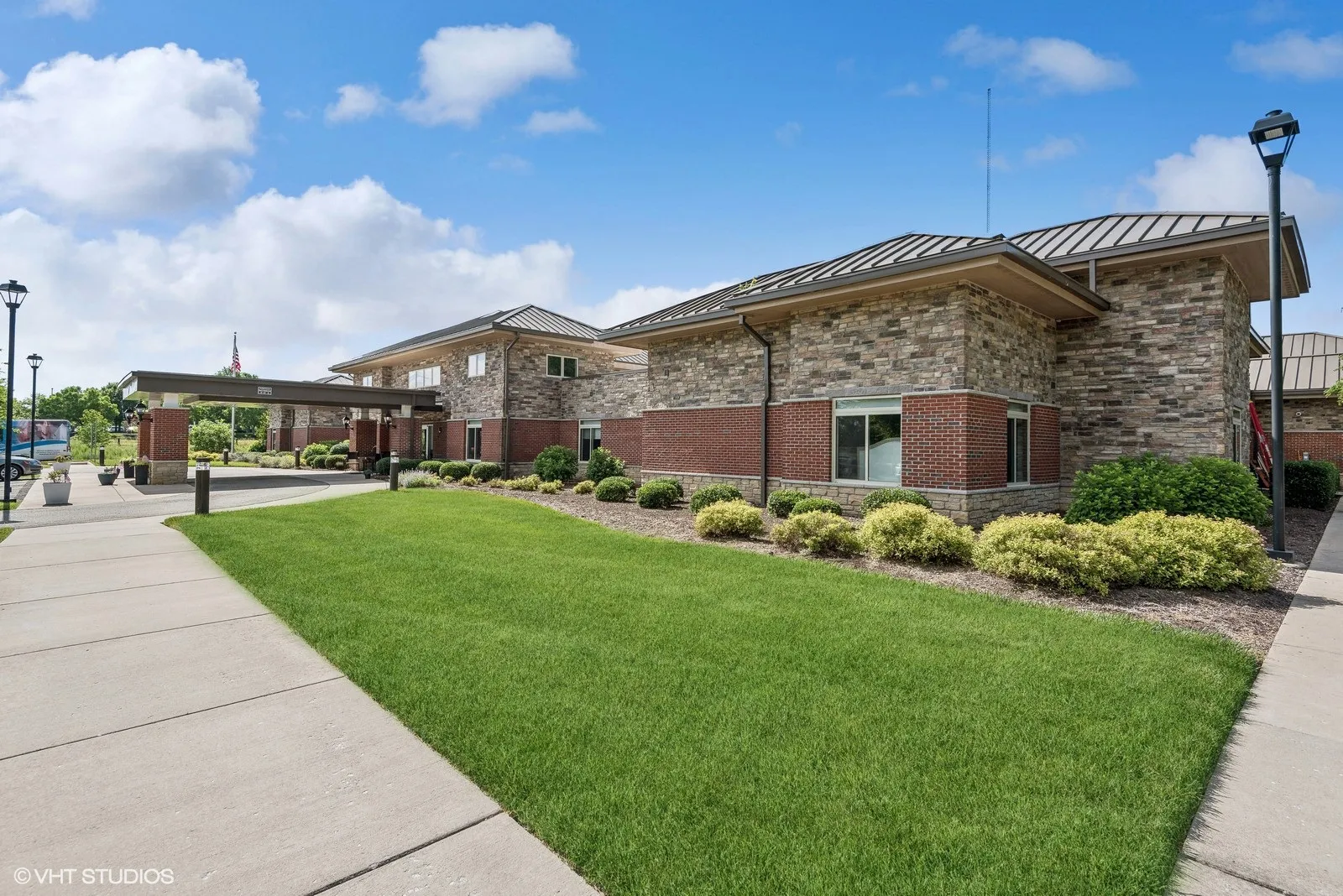 06_650WatkinsCentreParkway_2015_Large