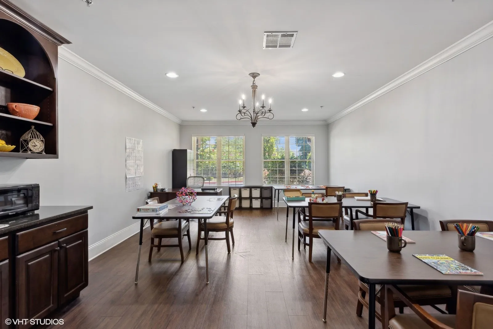 07_3333ECherokeeDr_213_Location13_Large