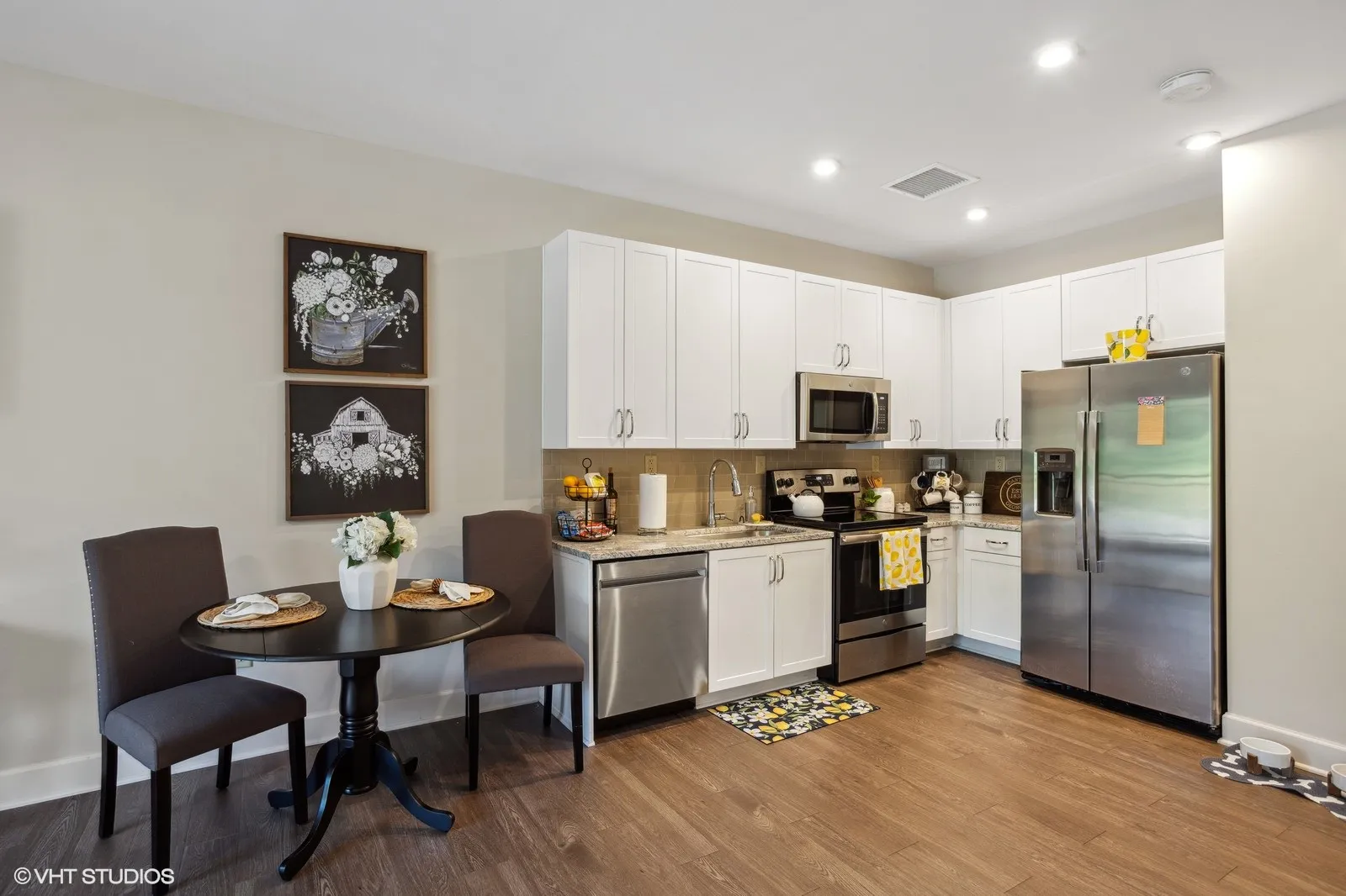 07_9651UnionHillRoad_92_KitchenDiningRoom_Large