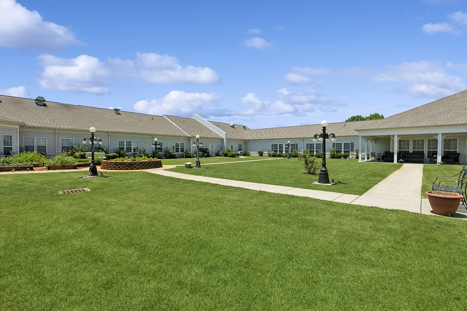 08_413CoxBoulevard_2019_HiRes