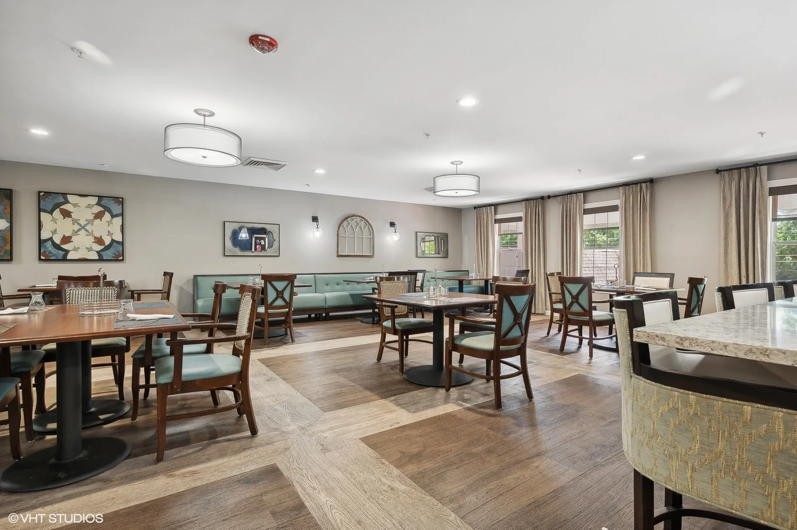 08_580TommyLeeFullerDrive_2011_Large