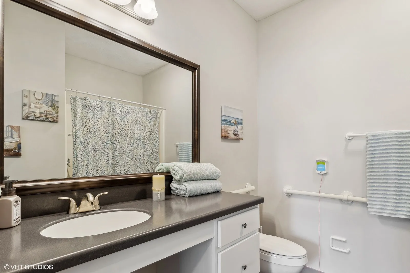 09_1700ElmdaleRoad_2015_Large