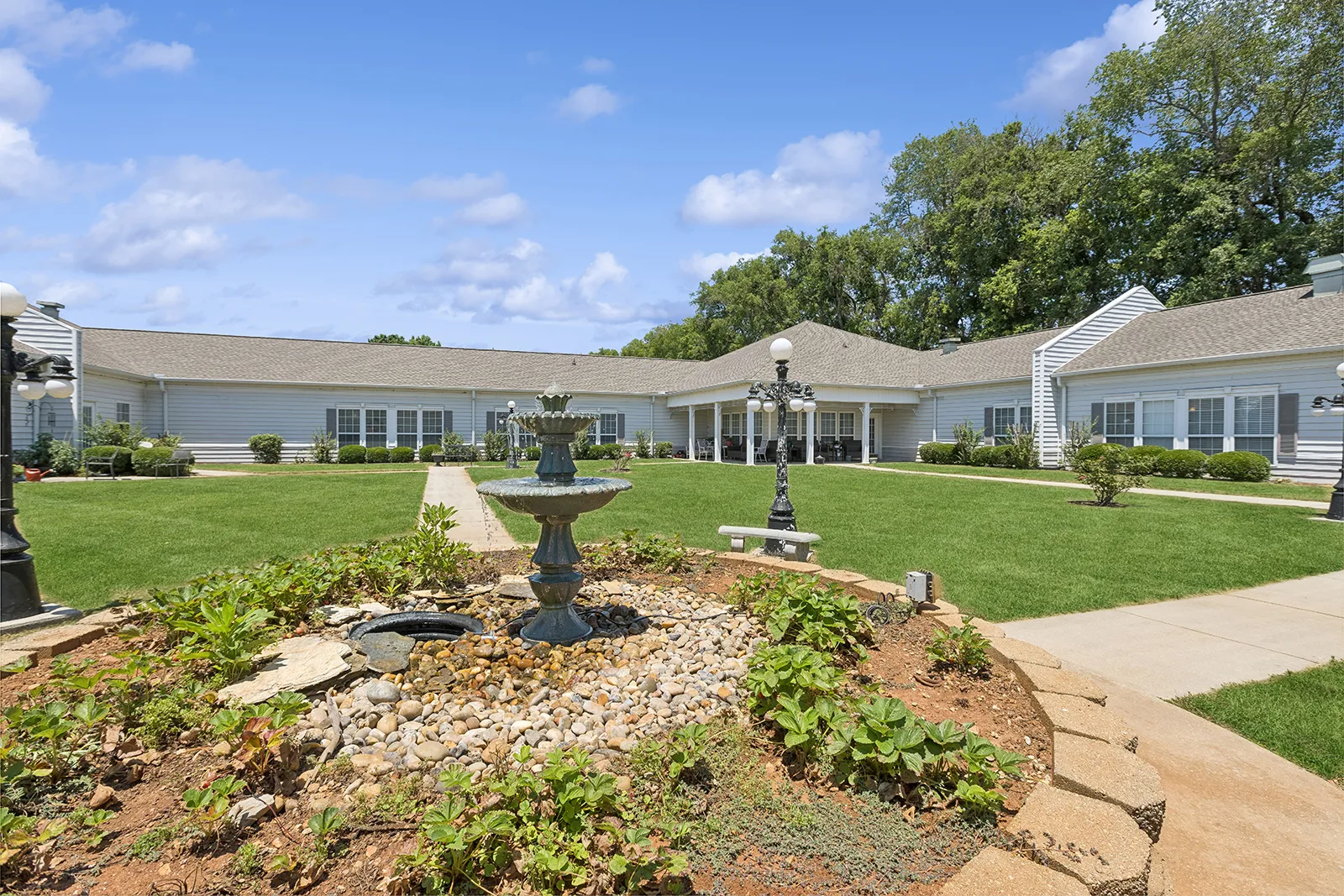 09_413CoxBoulevard_2020_HiRes