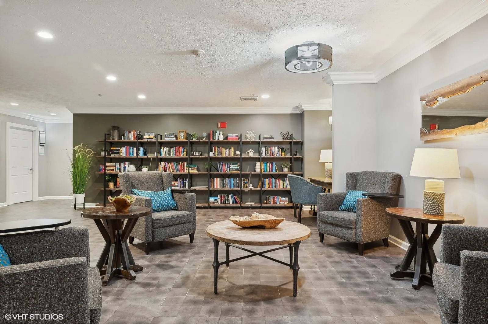 09_580TommyLeeFullerDrive_2012_Large