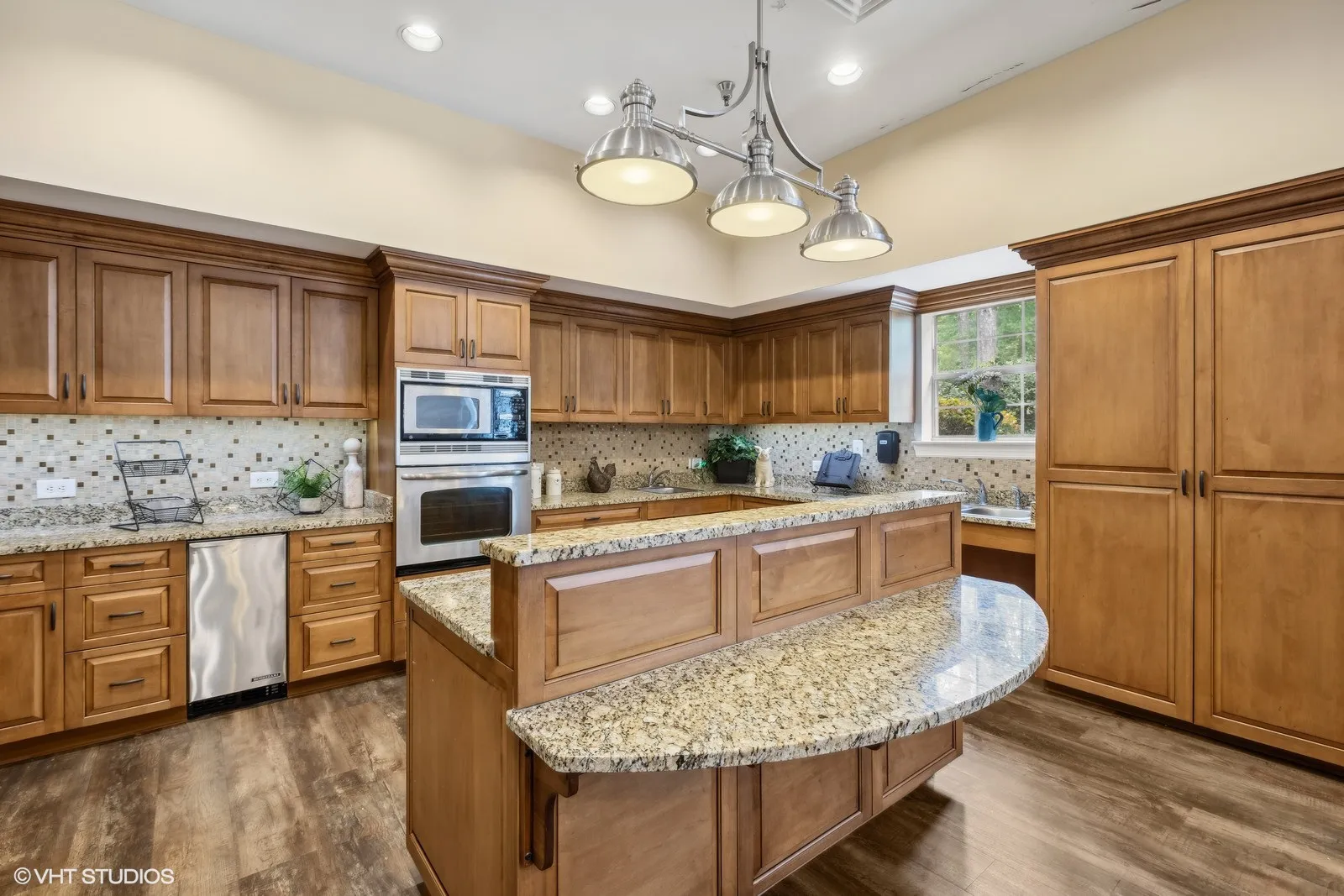 11_2184ParkwayLakeDrive_2039_Large