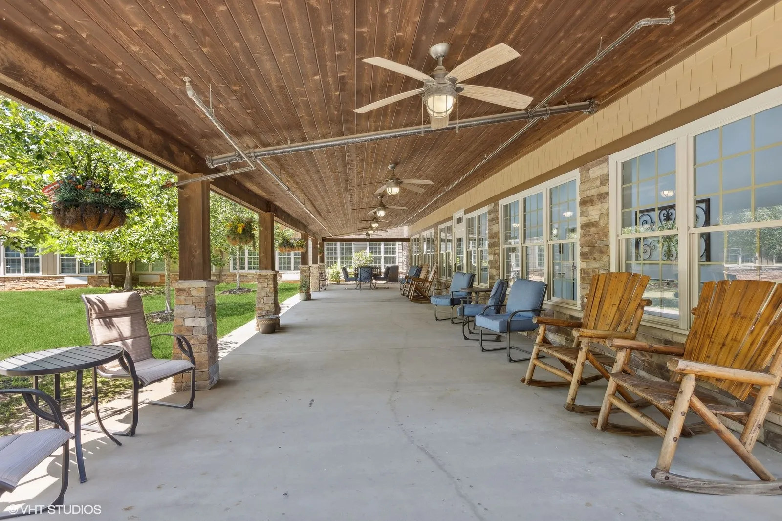 11_3333ECherokeeDr_217_Location17_Large