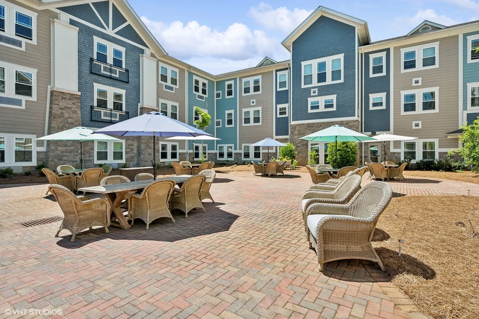 12_90RuthLane_2021_Large