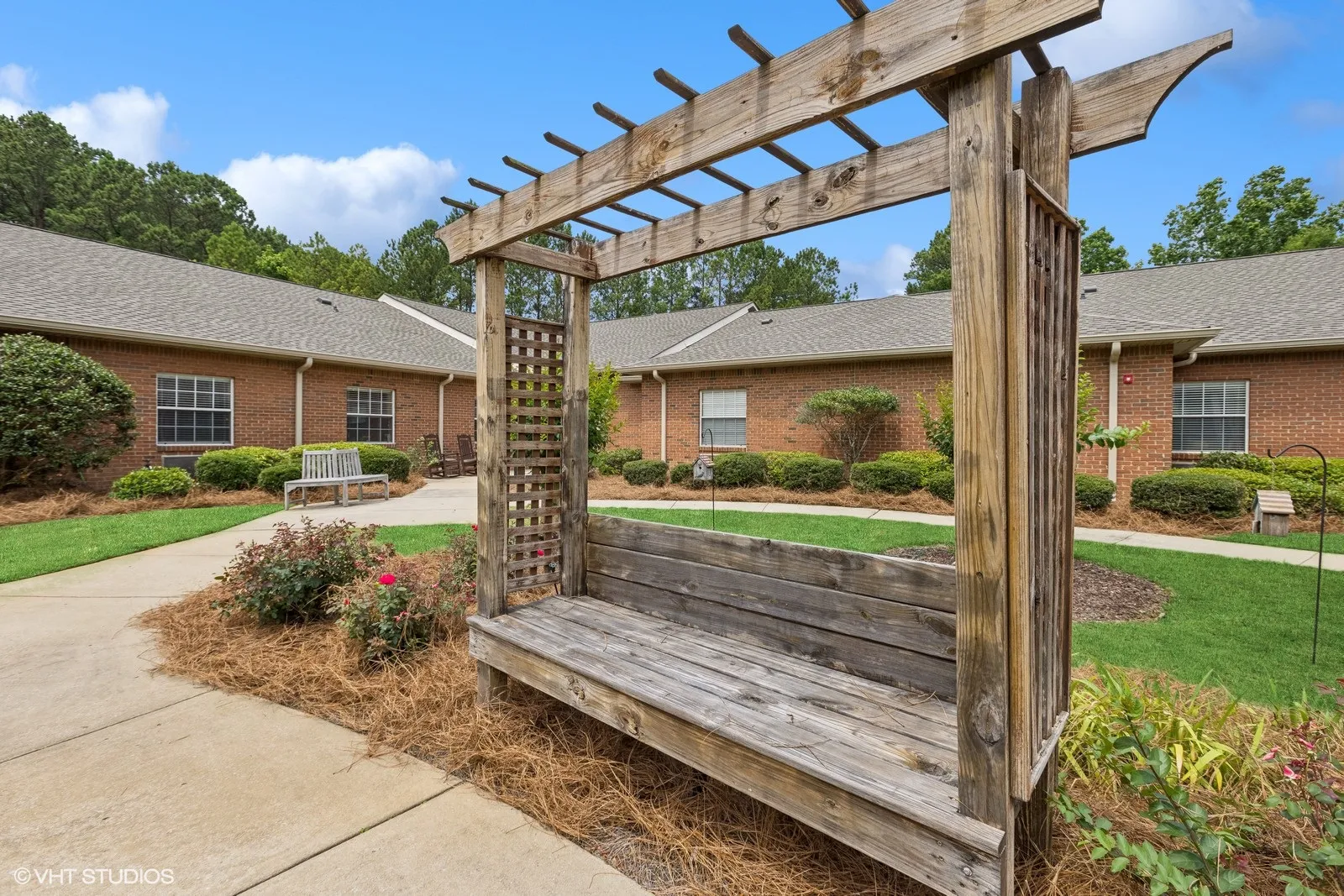 15_2184ParkwayLakeDrive_2064_Large