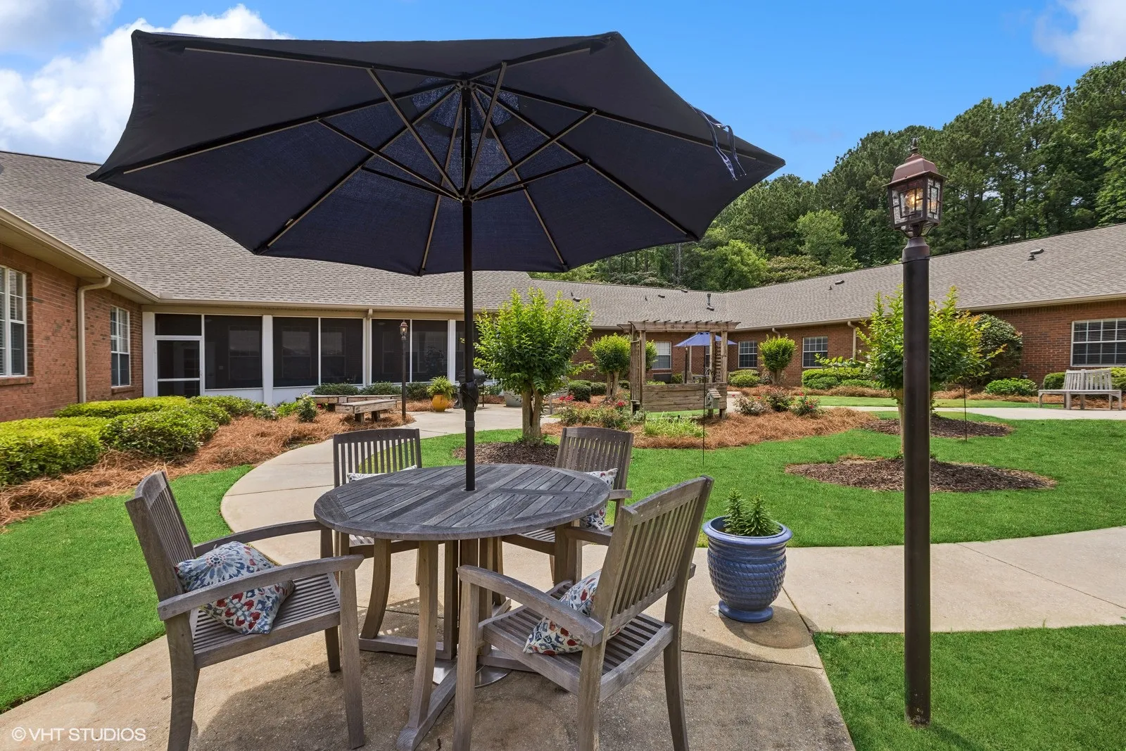 16_2184ParkwayLakeDrive_2068_Large