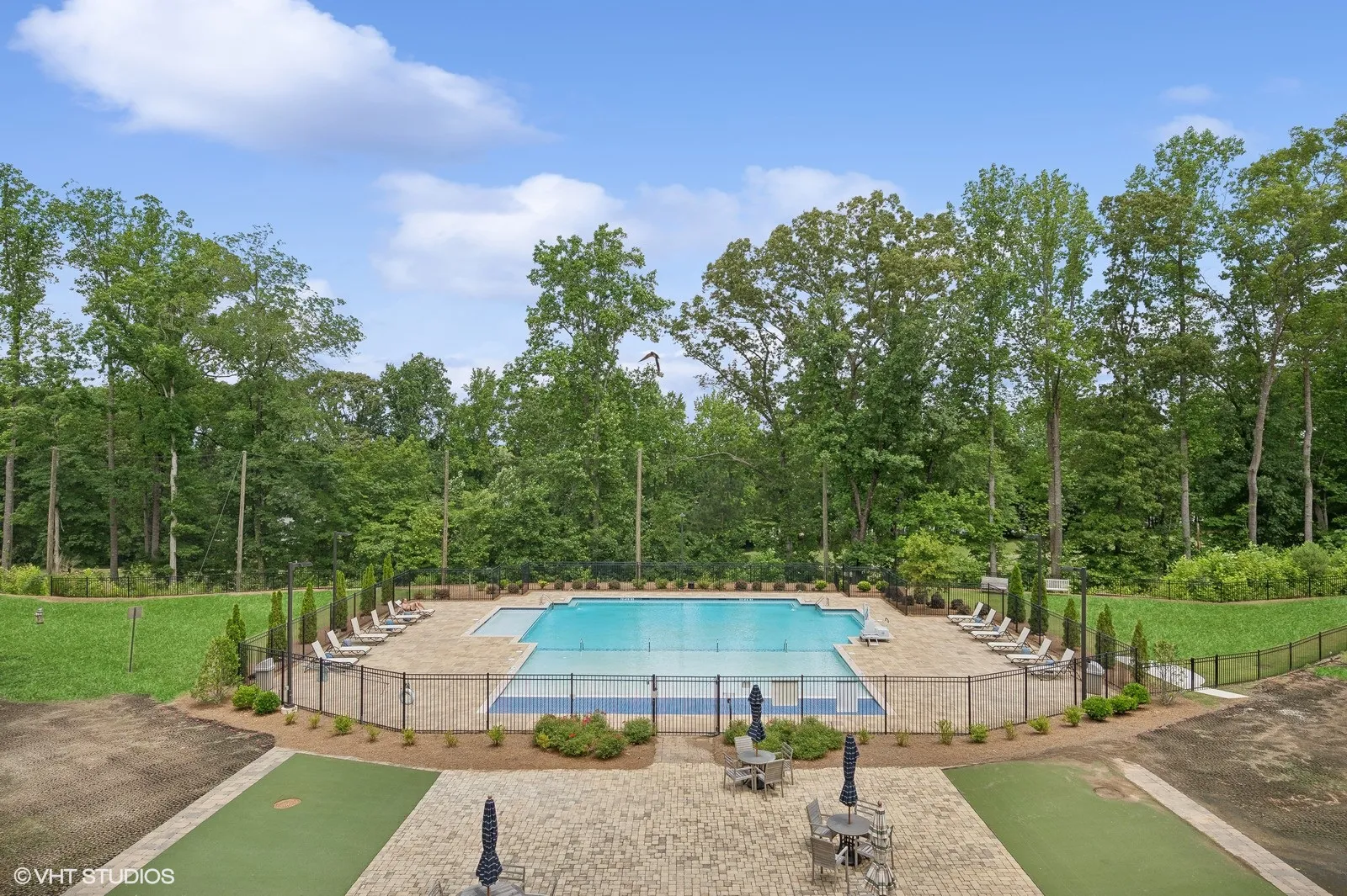 24_1929FriendshipRoad_2041_Large