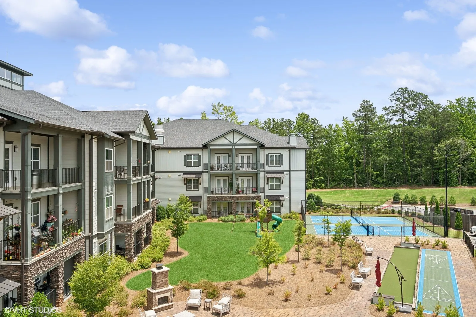 30_1929FriendshipRoad_2052_Large