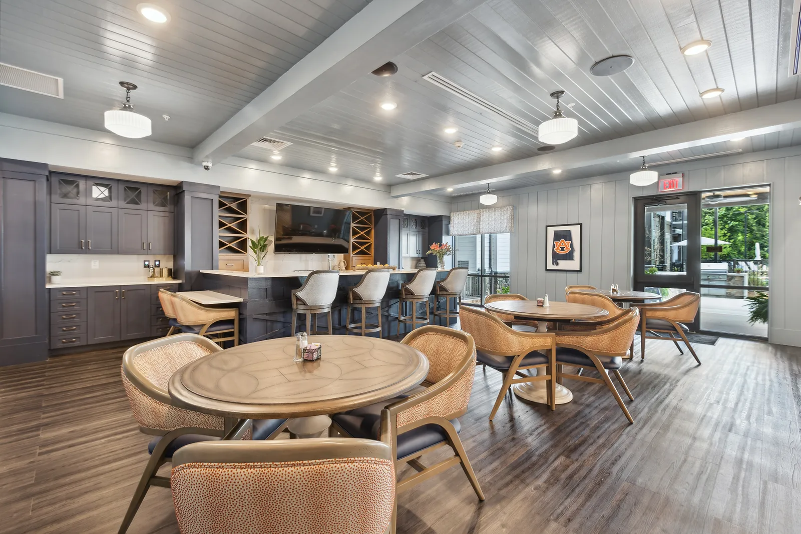 03_1200WillowViewDrive_2010_HiRes