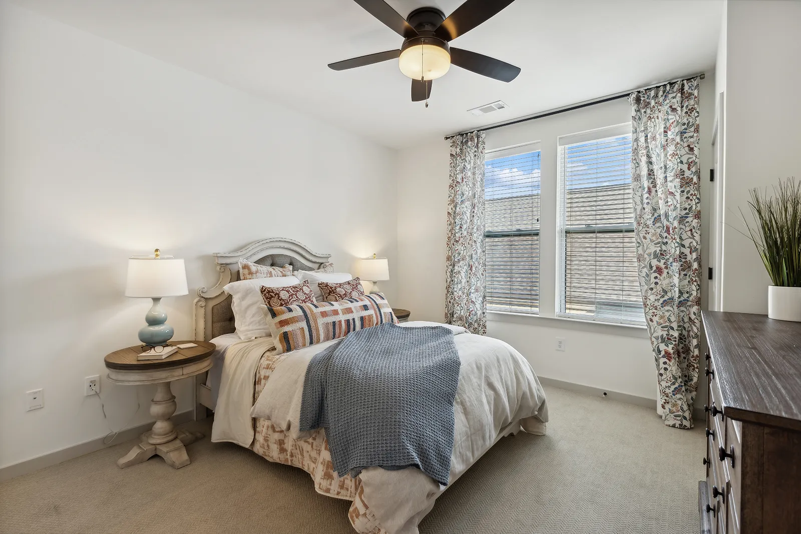 10_1200WillowViewDrive_2026_HiRes