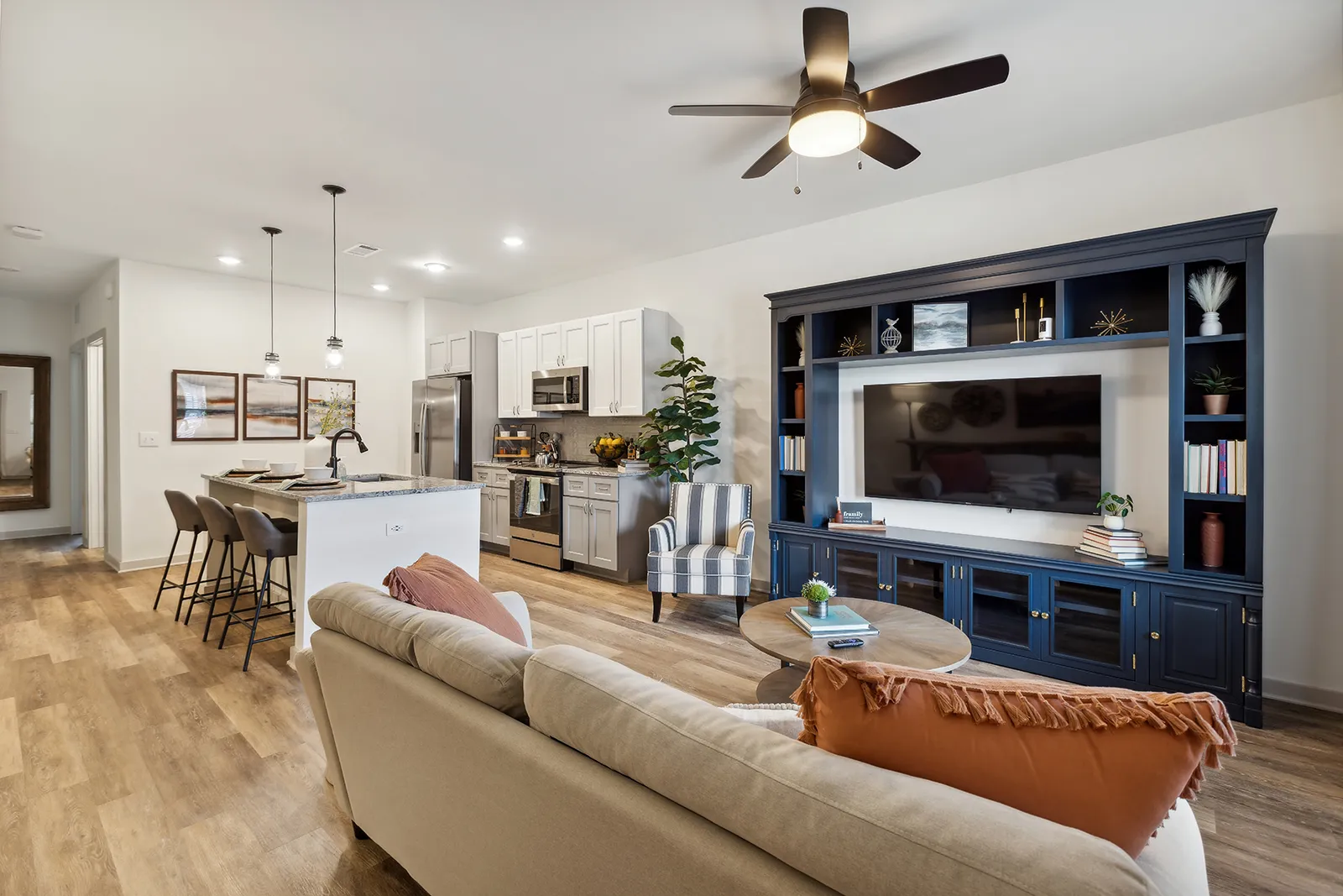 17_1200WillowViewDrive_2038_HiRes