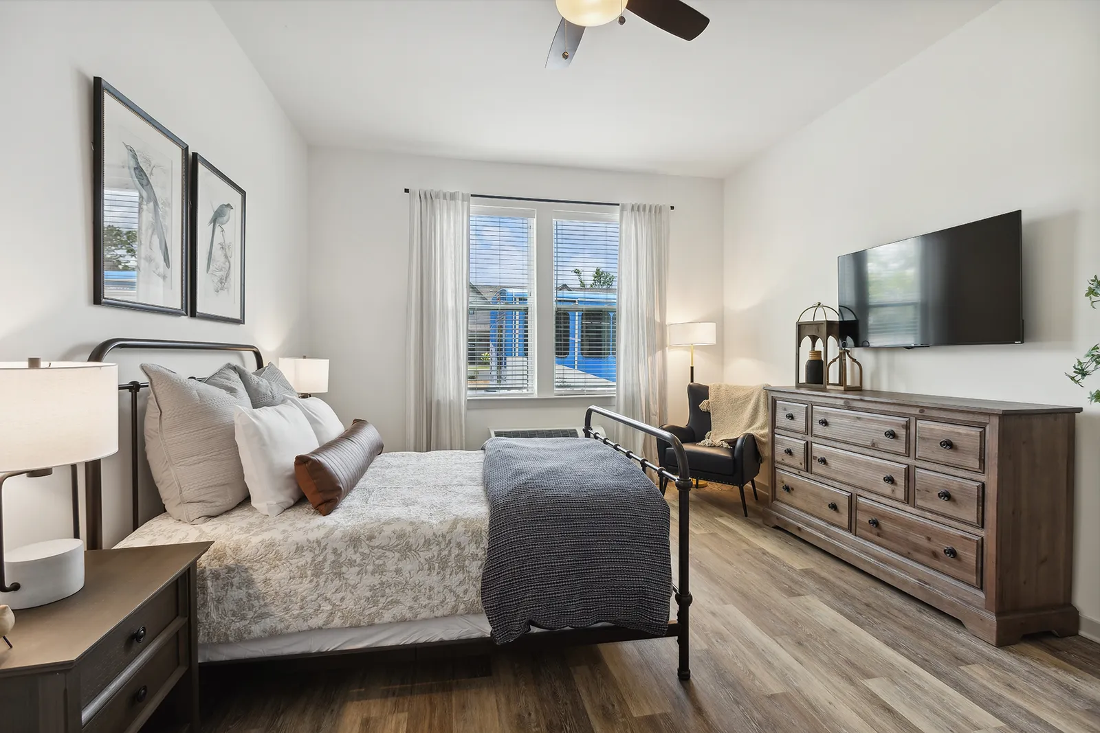 35_1200WillowViewDrive_2081_HiRes