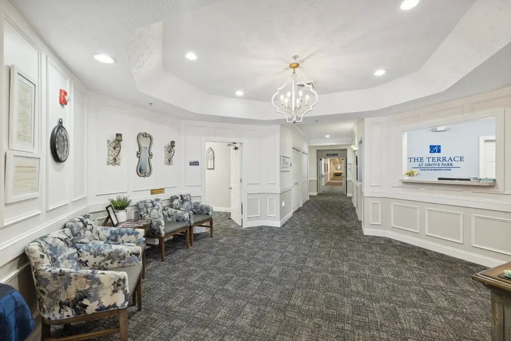 04-Neighborhood at Dothan-Lobby-1000x667