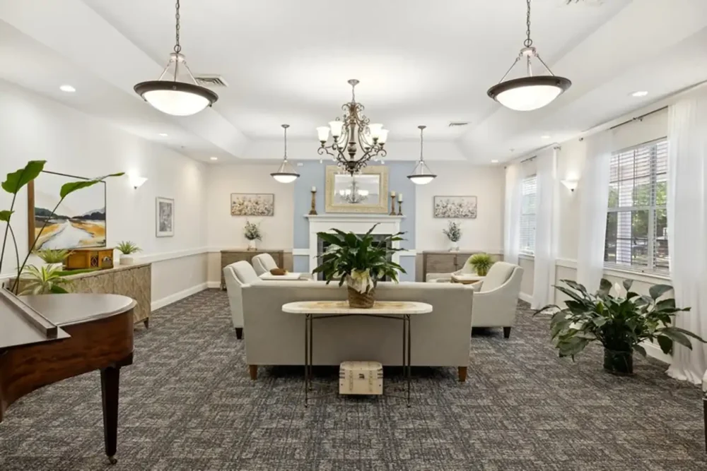 06-Neighborhood at Dothan-Community-Living-Room-1000x667