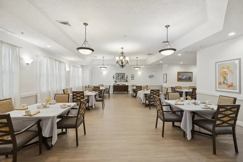 07-Neighborhood at Dothan-Community-Dining-Room-1000x667