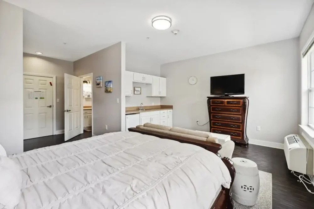 Priceville-10-Model-Studio-Apartment-1000x667