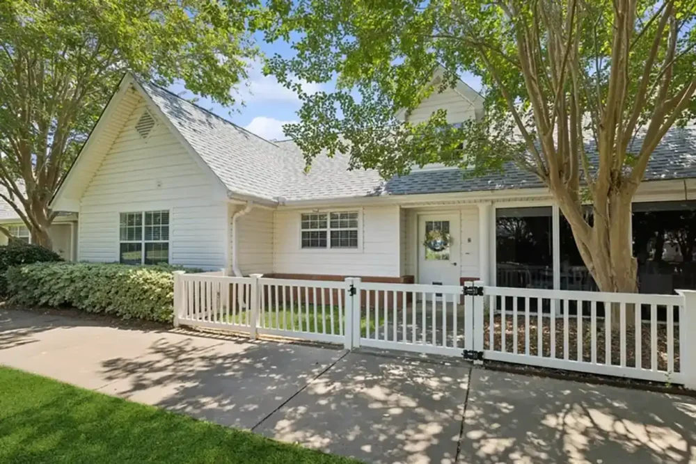 17-Neighborhood at Dothan-Model-Two-Bedroom-Cottage-1000x667